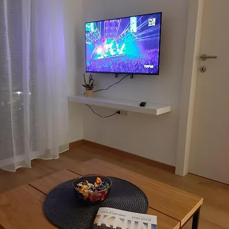 Stela Apartment *